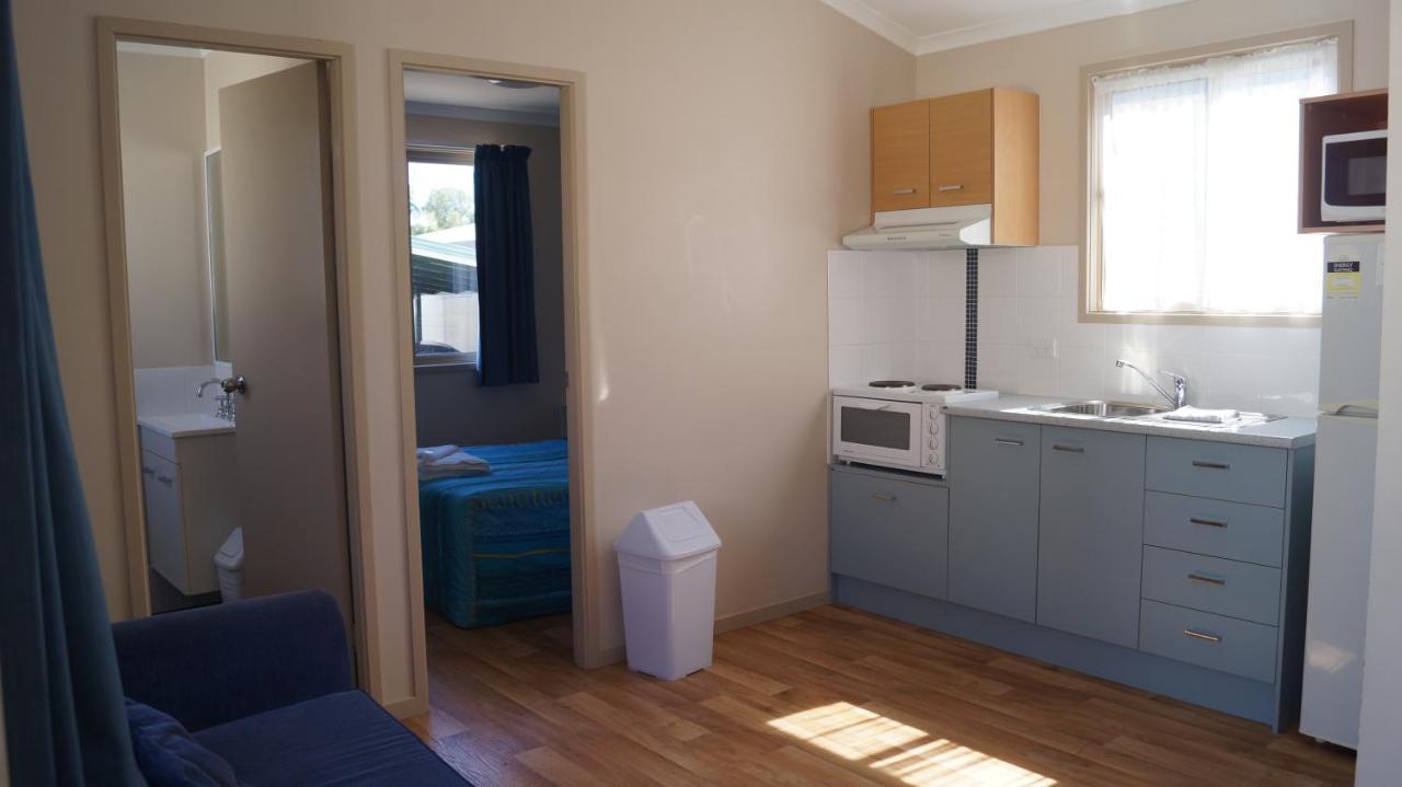 Lifestyle Villages Redhead Room photo